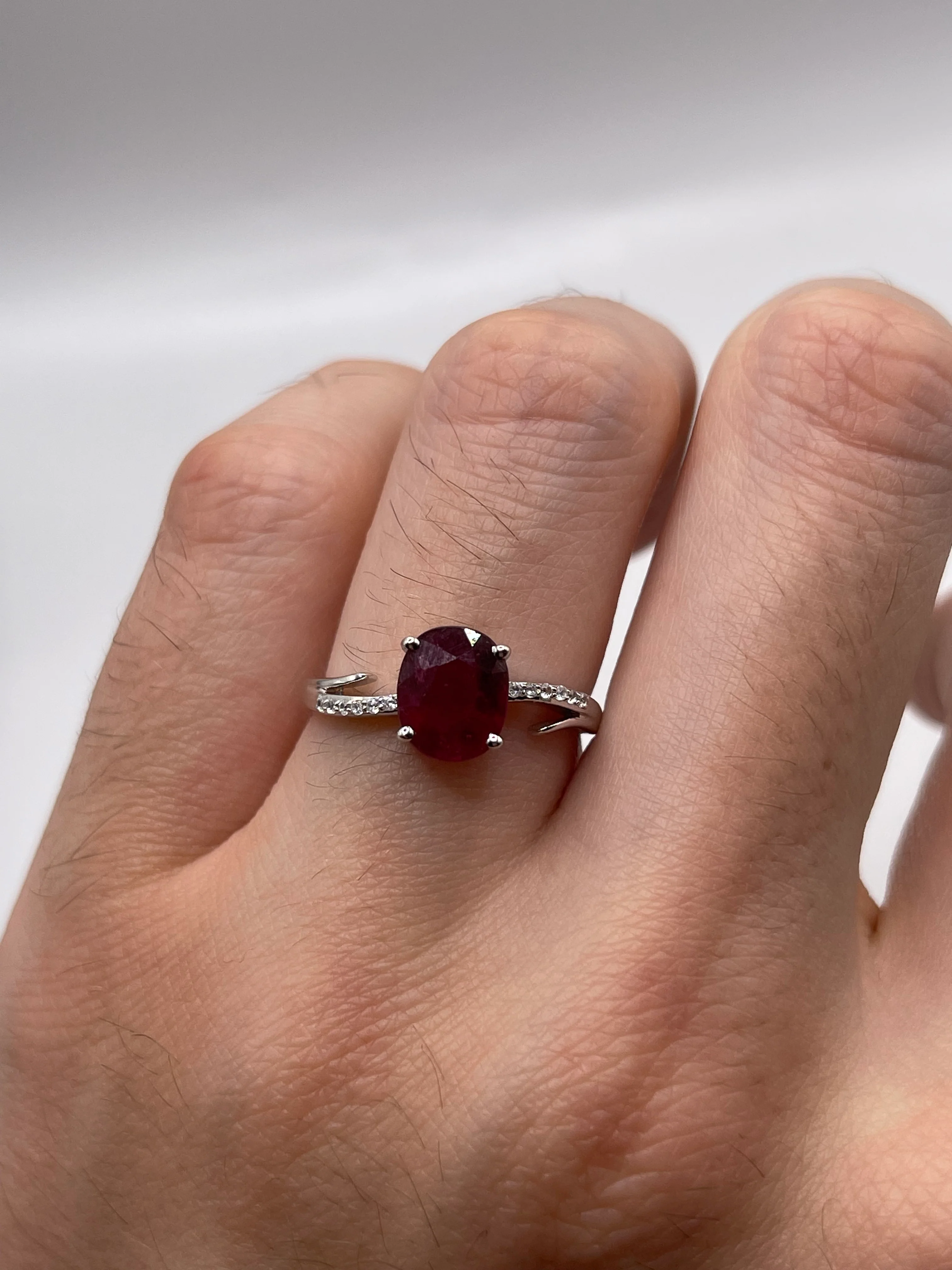 9ct gold ruby and zircon ring - Image 4