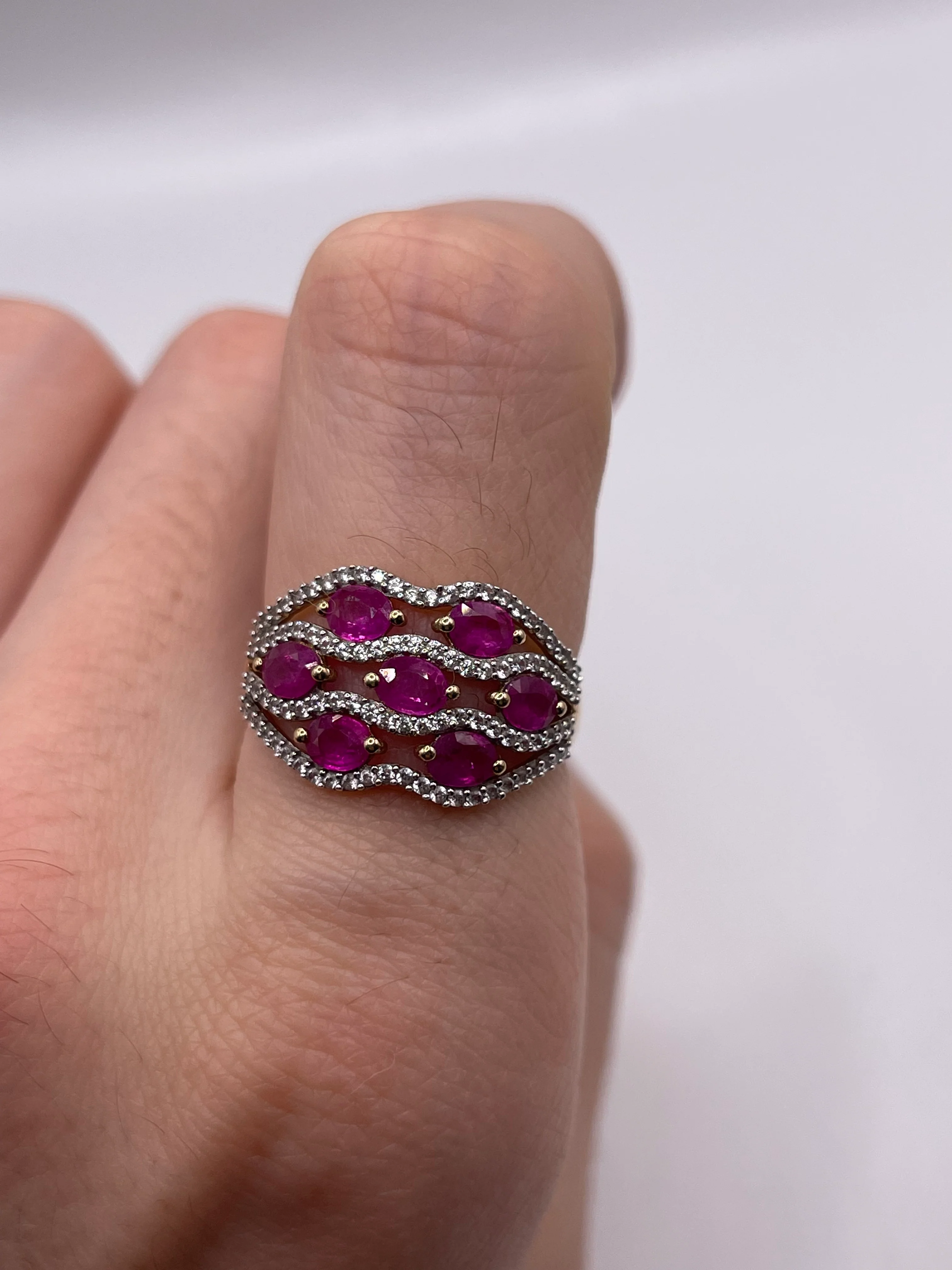 9ct gold ruby and zircon ring - Image 4