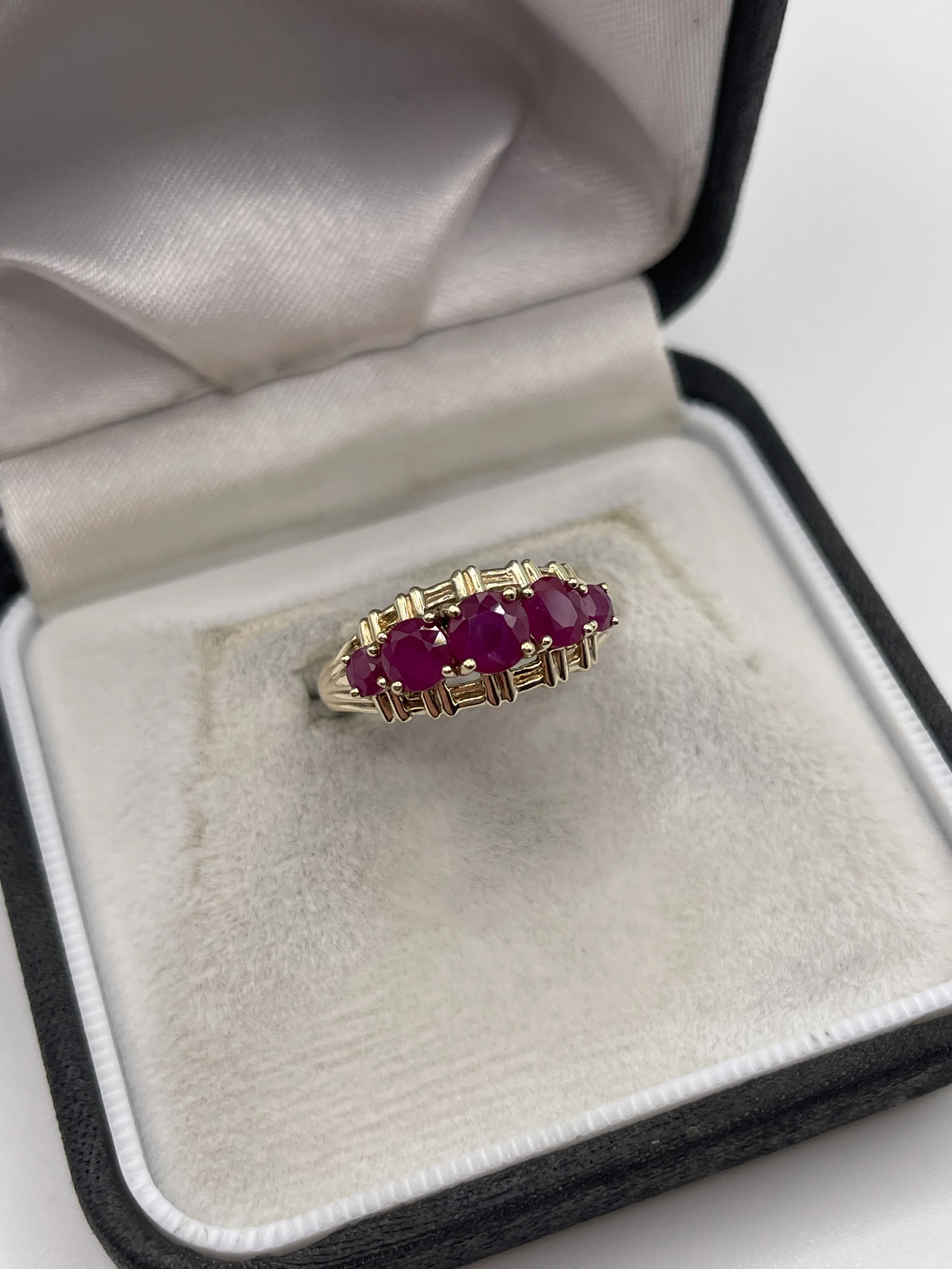 9ct gold ruby ring - Image 2