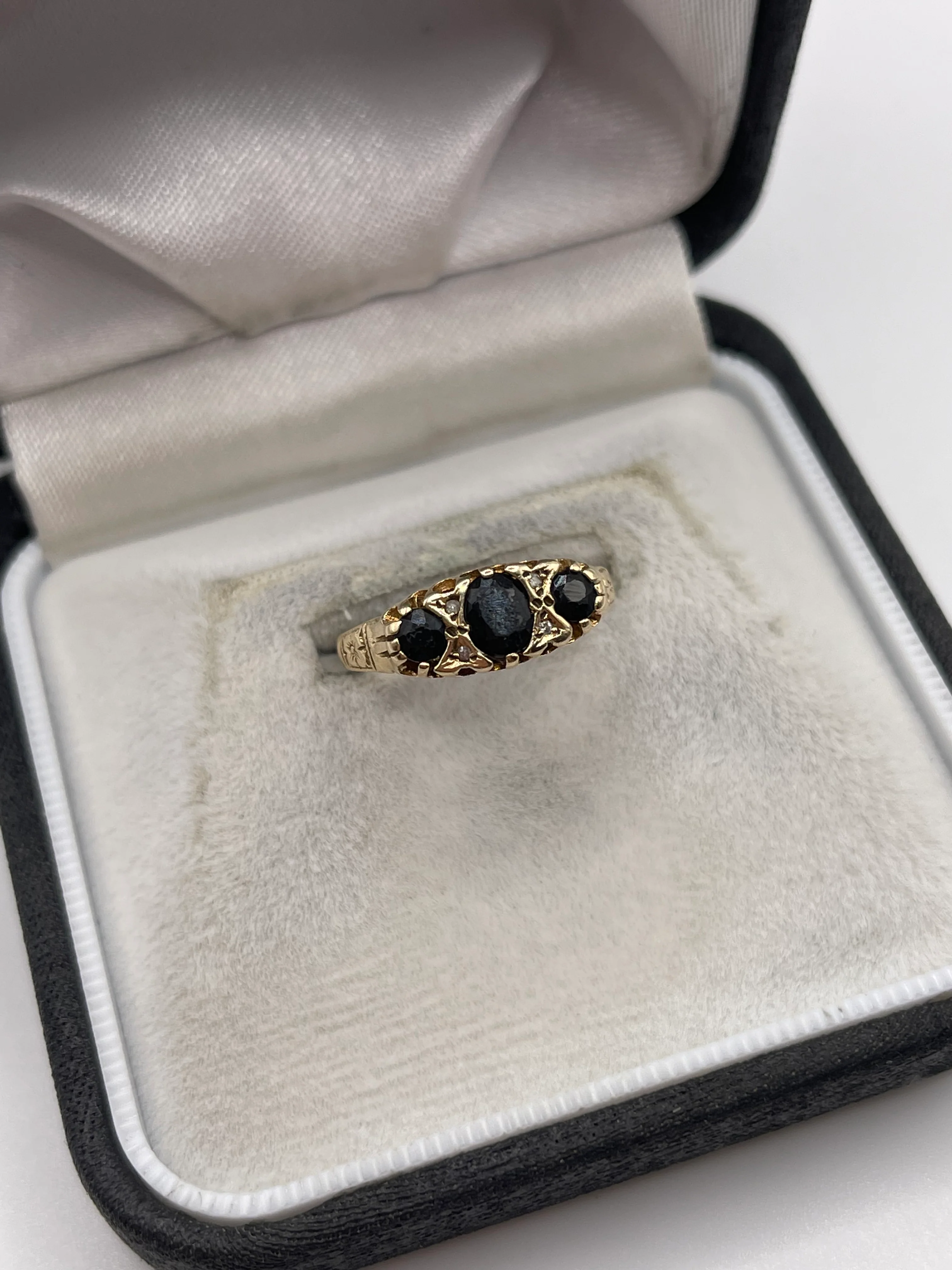 9ct gold sapphire and diamond ring - Image 2