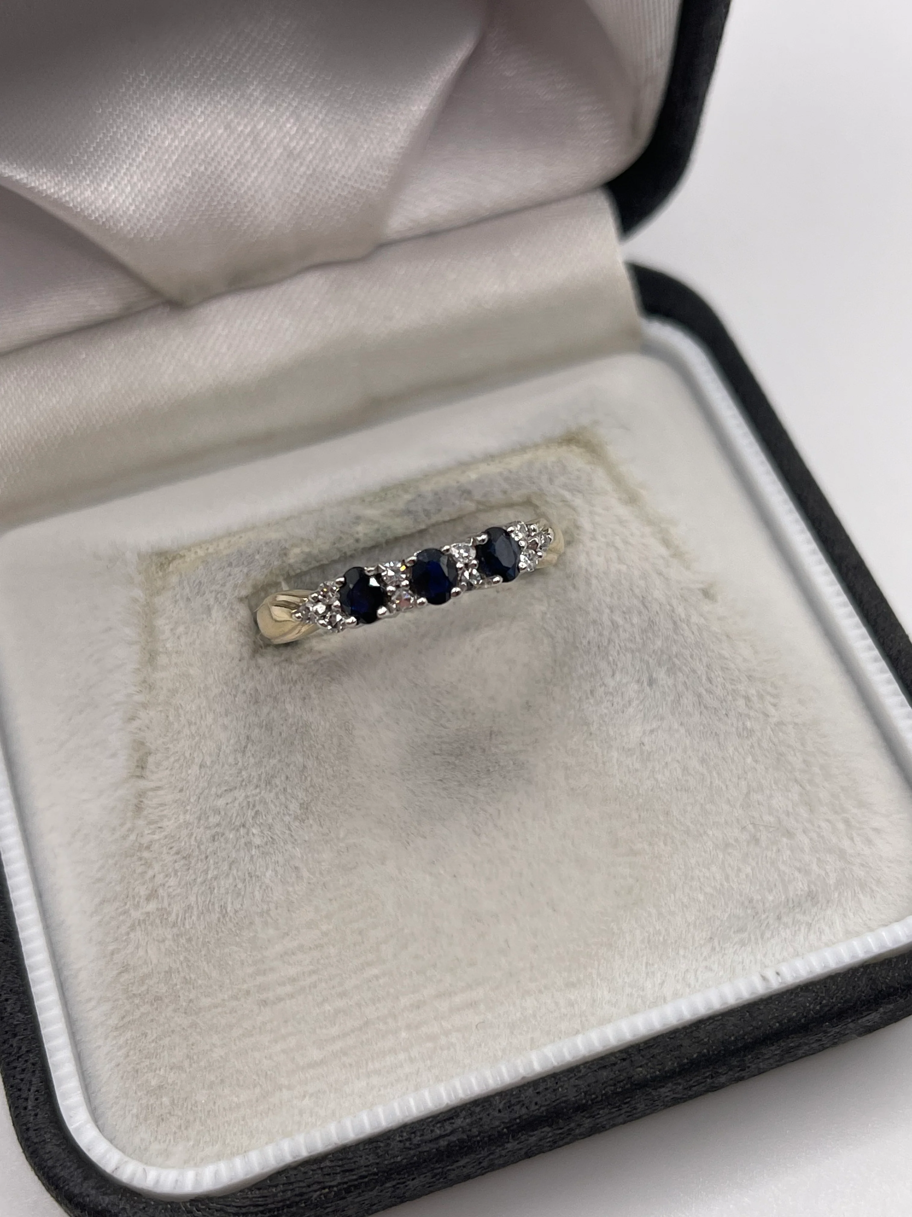 9ct gold sapphire and diamond ring - Image 2