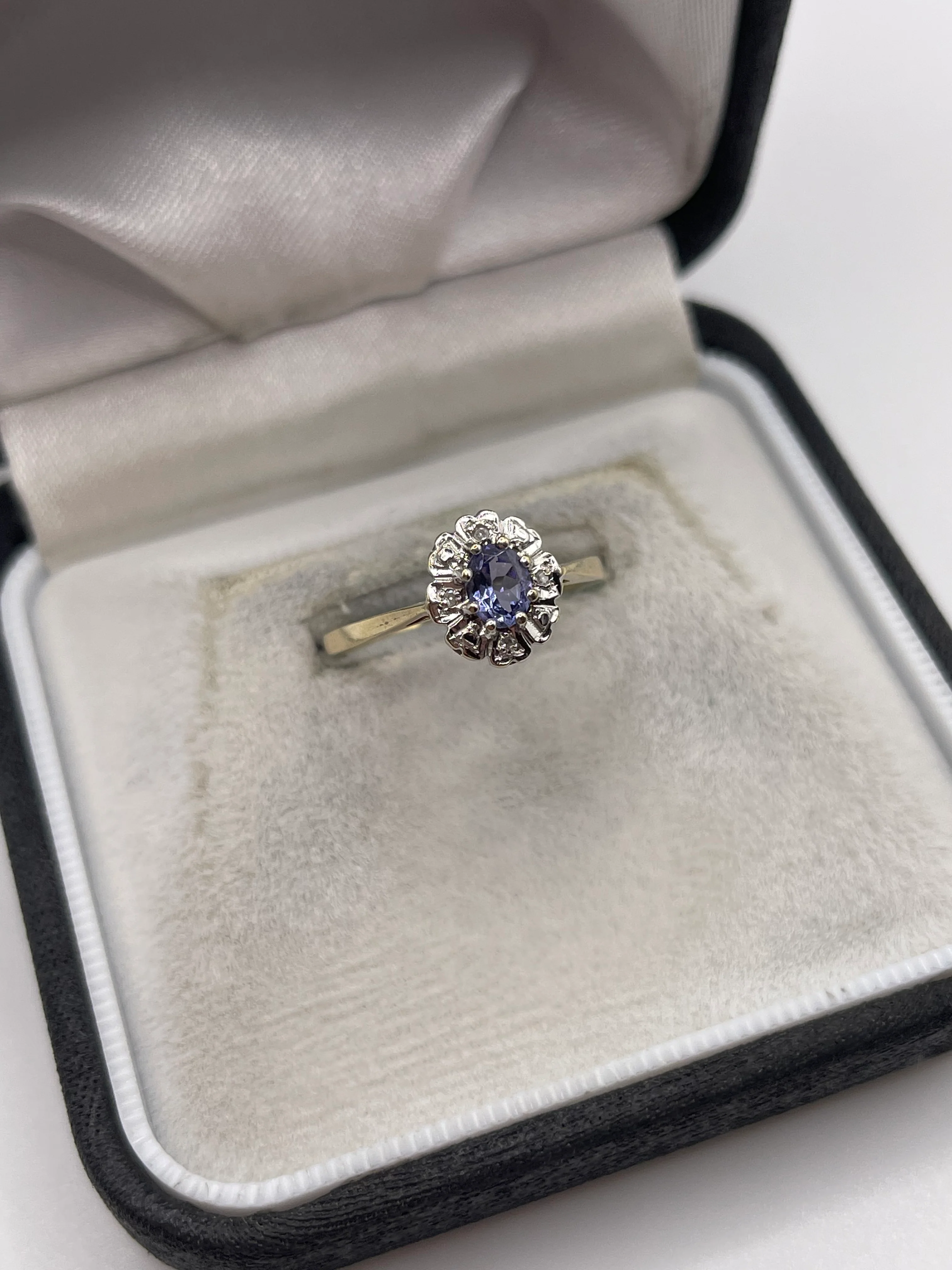 9ct gold sapphire and diamond ring - Image 2