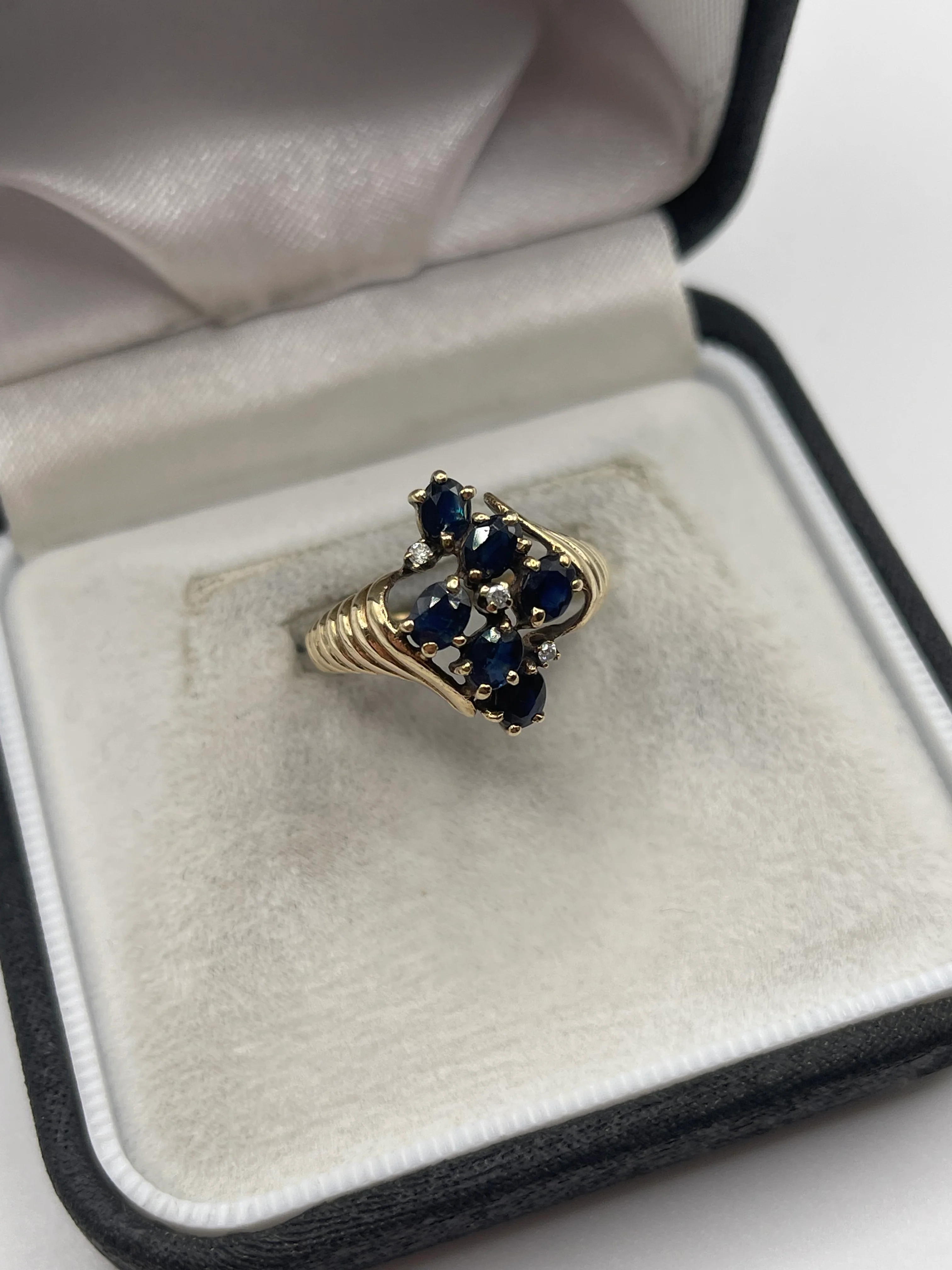 9ct gold sapphire and diamond ring - Image 2