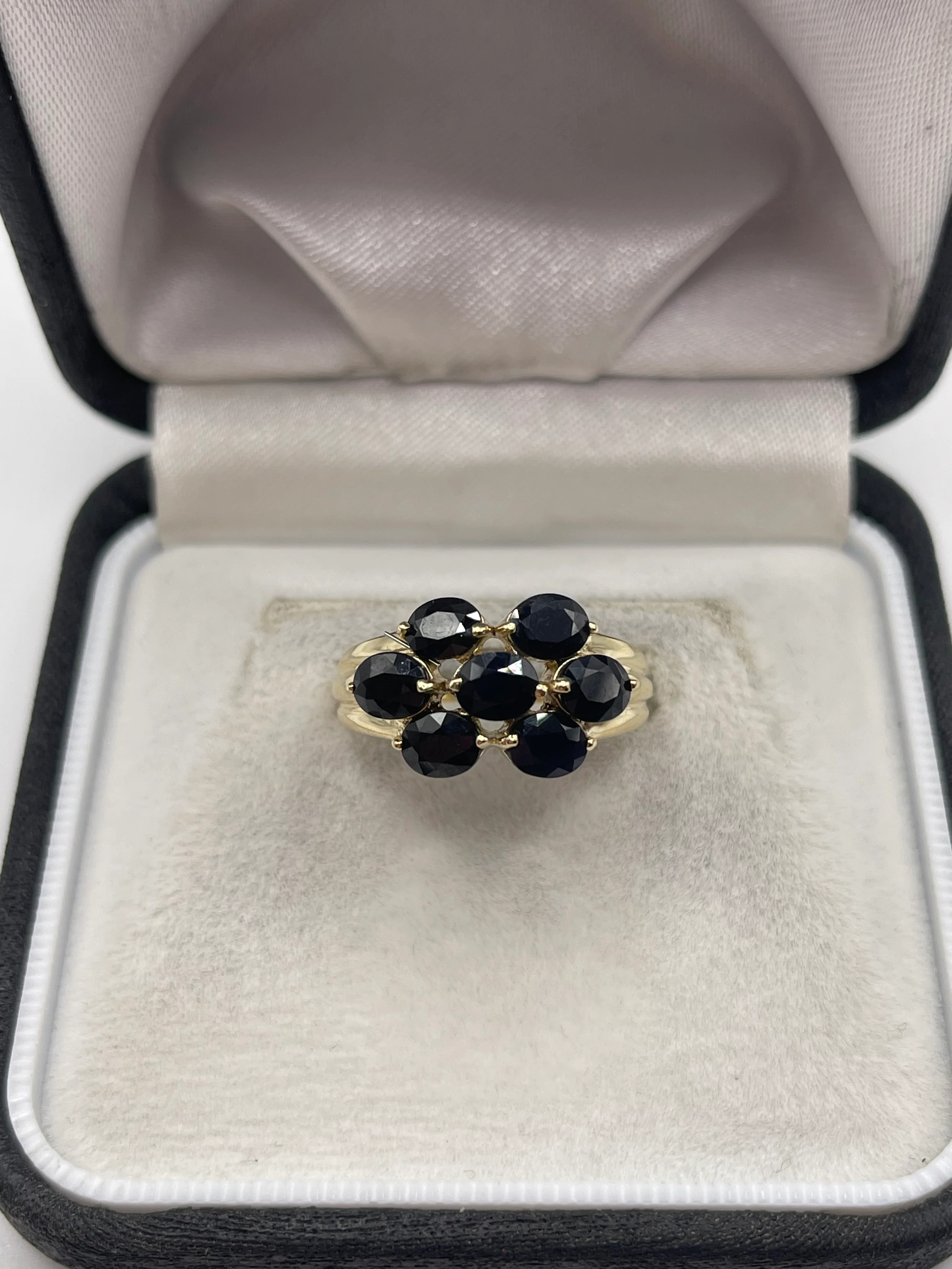 9ct gold sapphire cluster ring