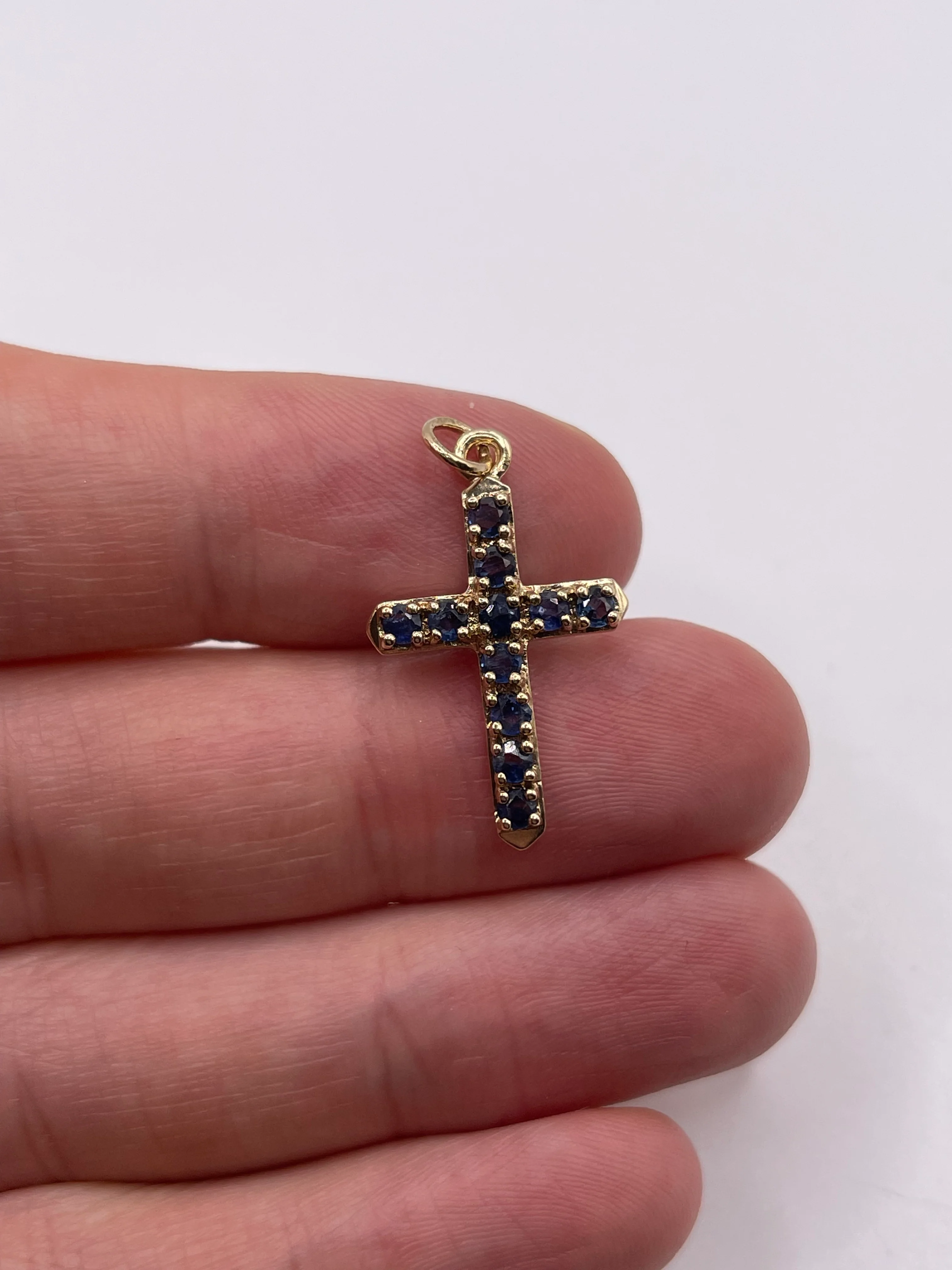 9ct gold sapphire cross pendant