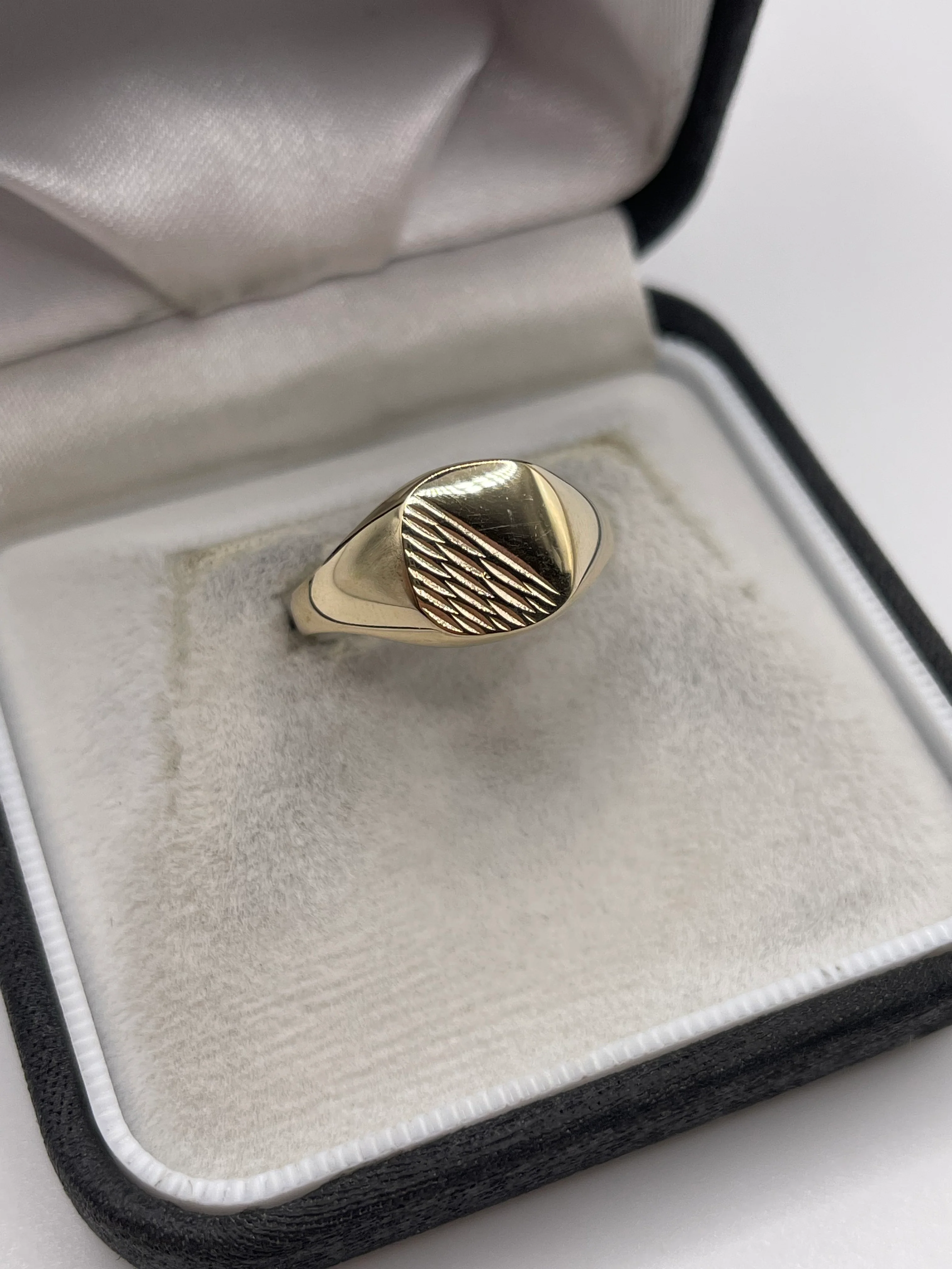 9ct gold signet ring - Image 2
