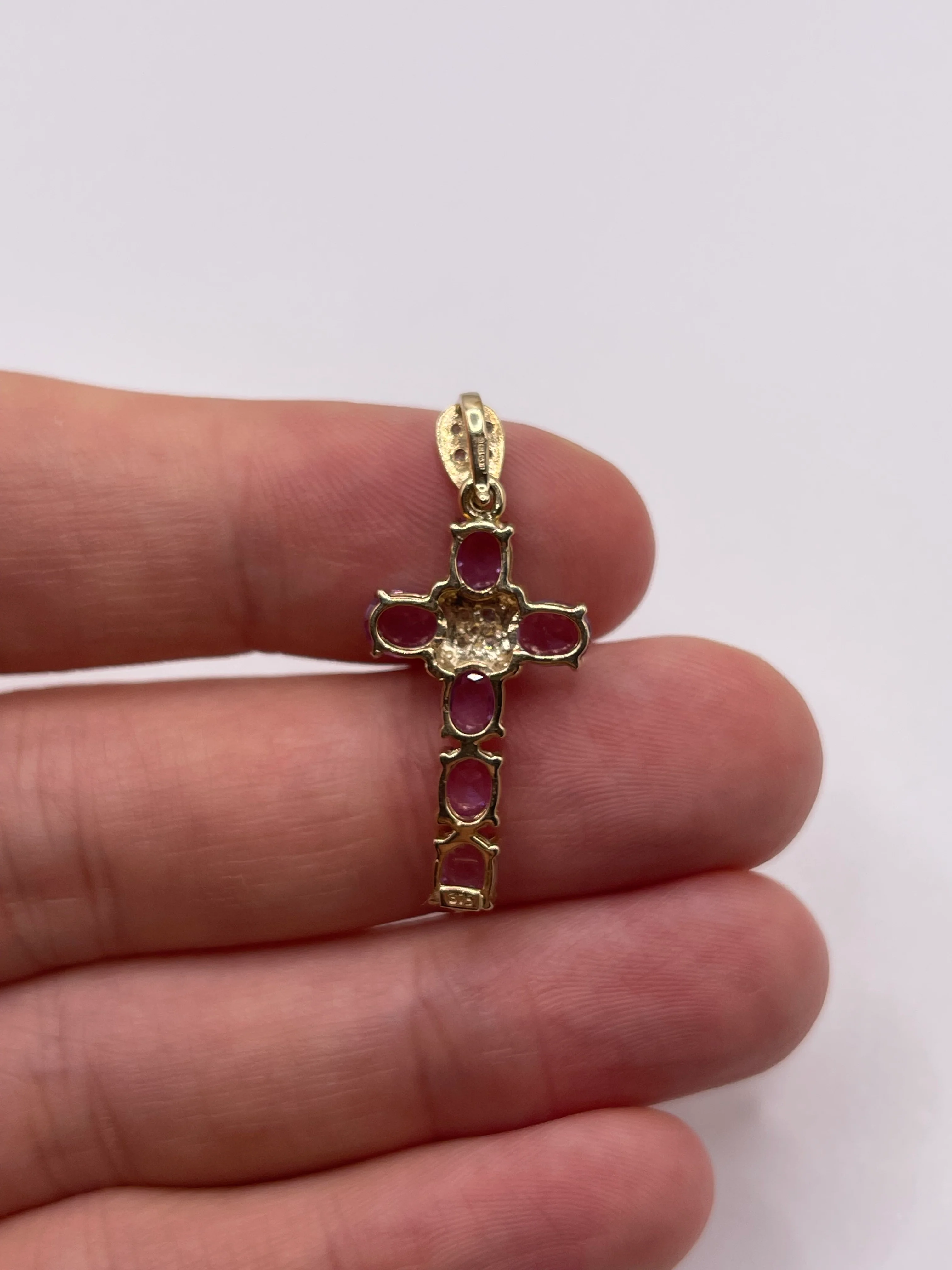 9ct gold spinel and diamond pendant - Image 2