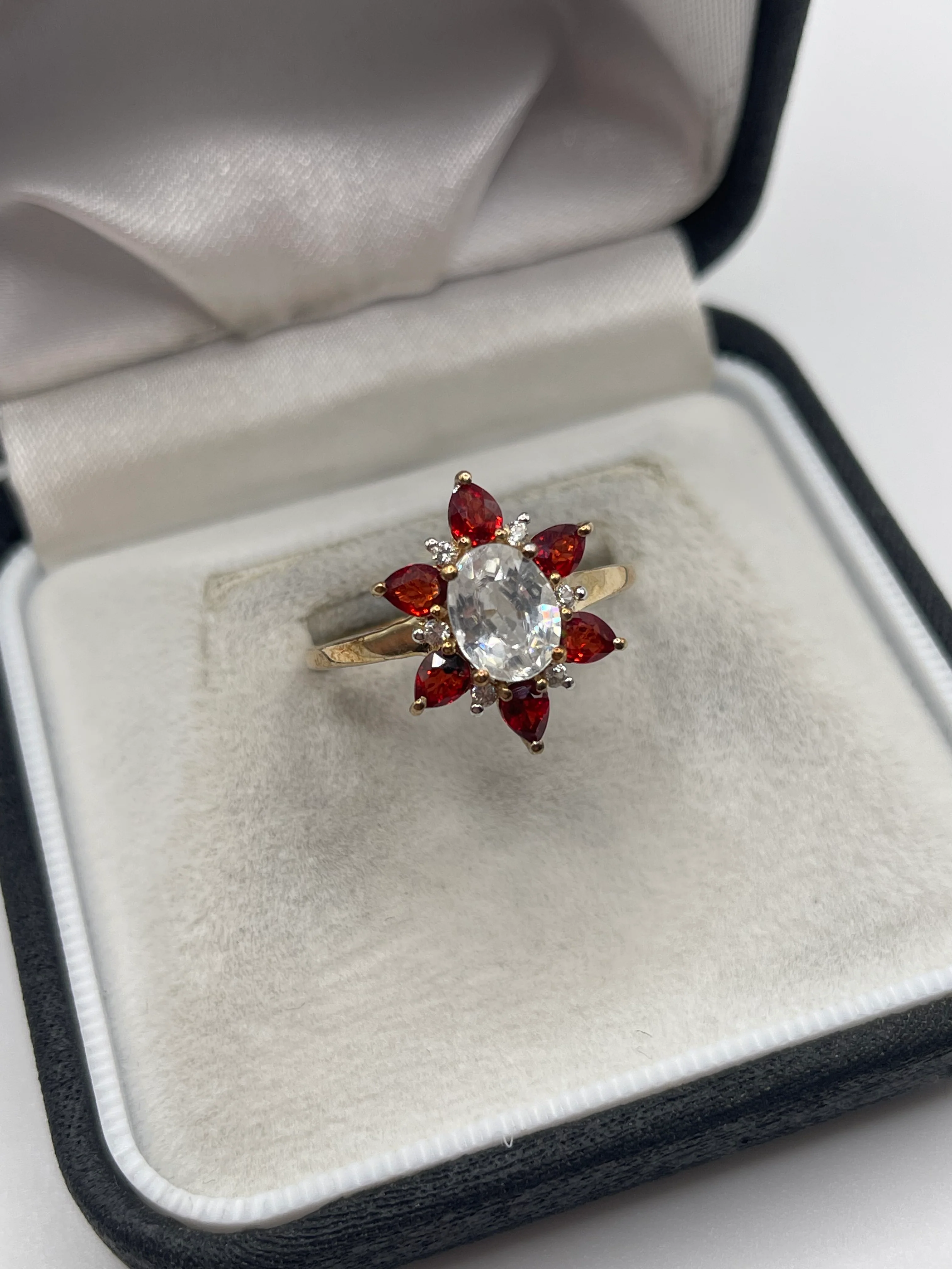 9ct gold spinel and zircon ring - Image 2