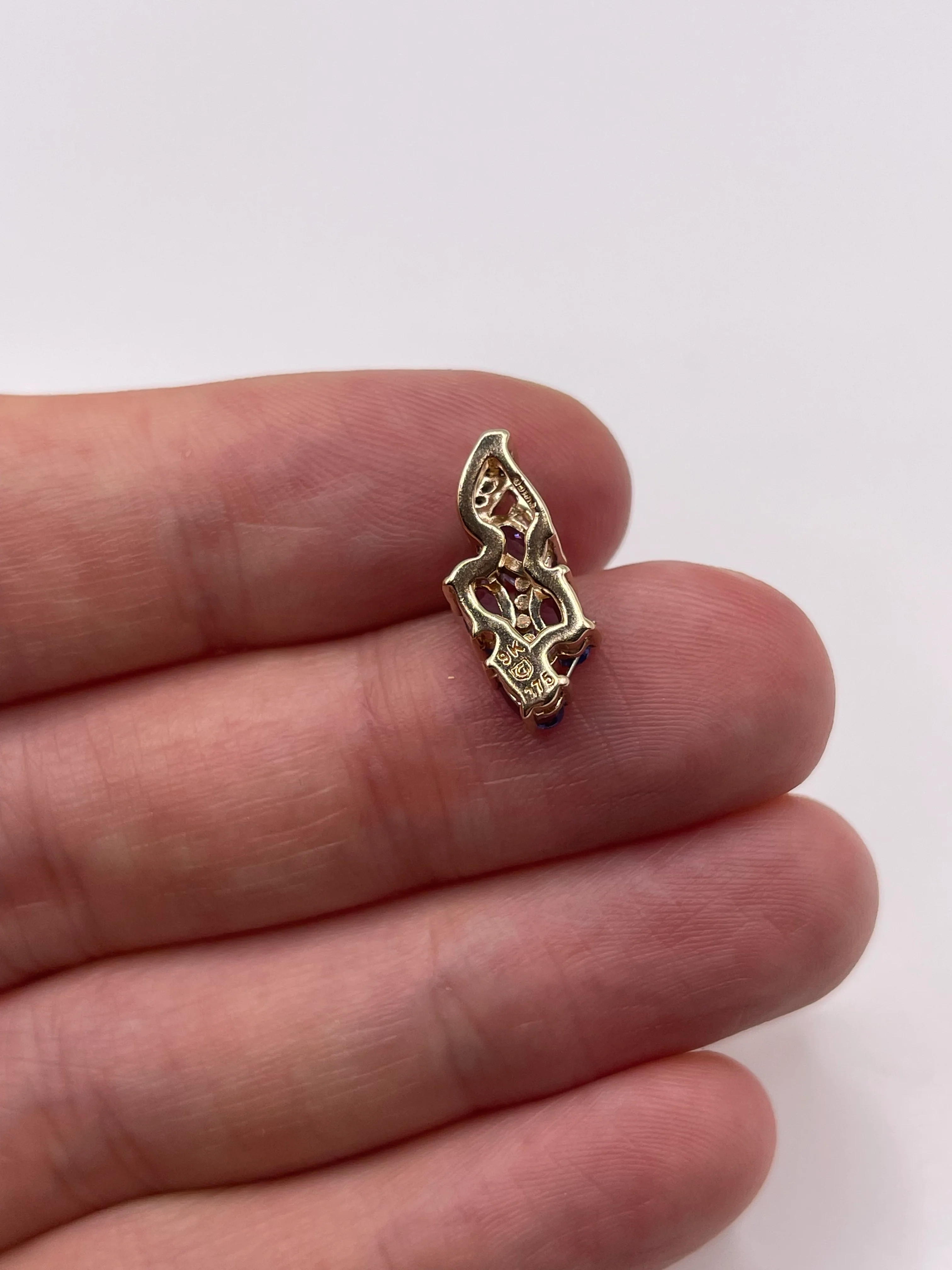 9ct gold tanzanite and diamond pendant - Image 3