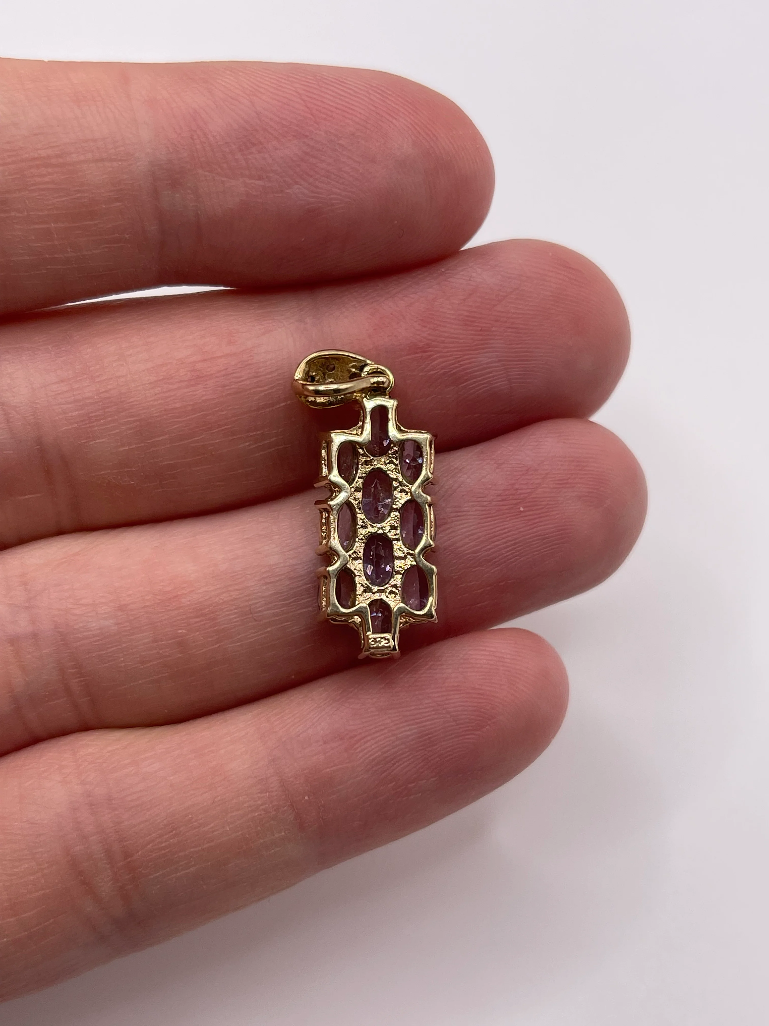 9ct gold tanzanite and diamond pendant - Image 3