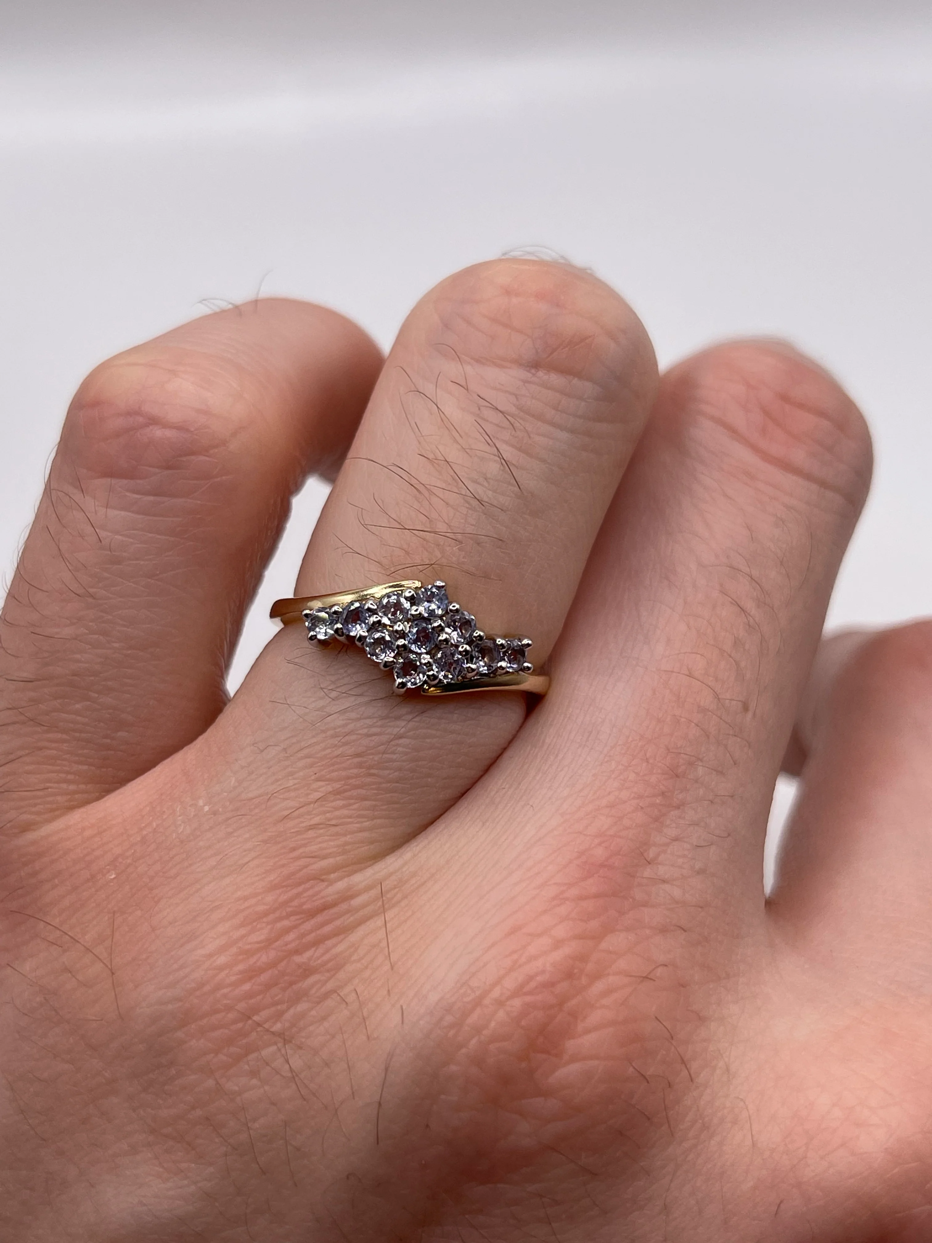9ct gold tanzanite cluster ring - Image 4