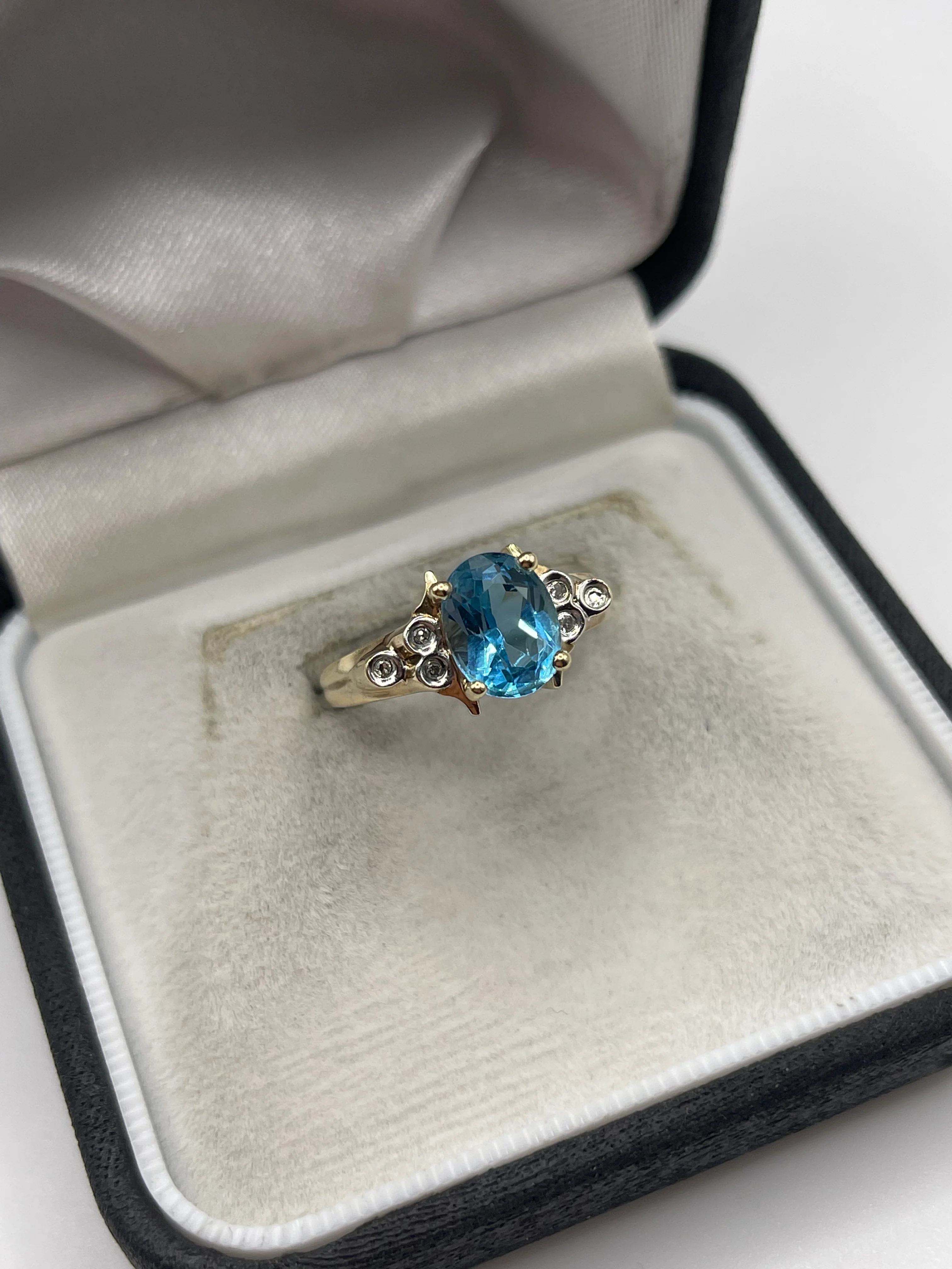 9ct gold topaz and diamond ring - Image 2