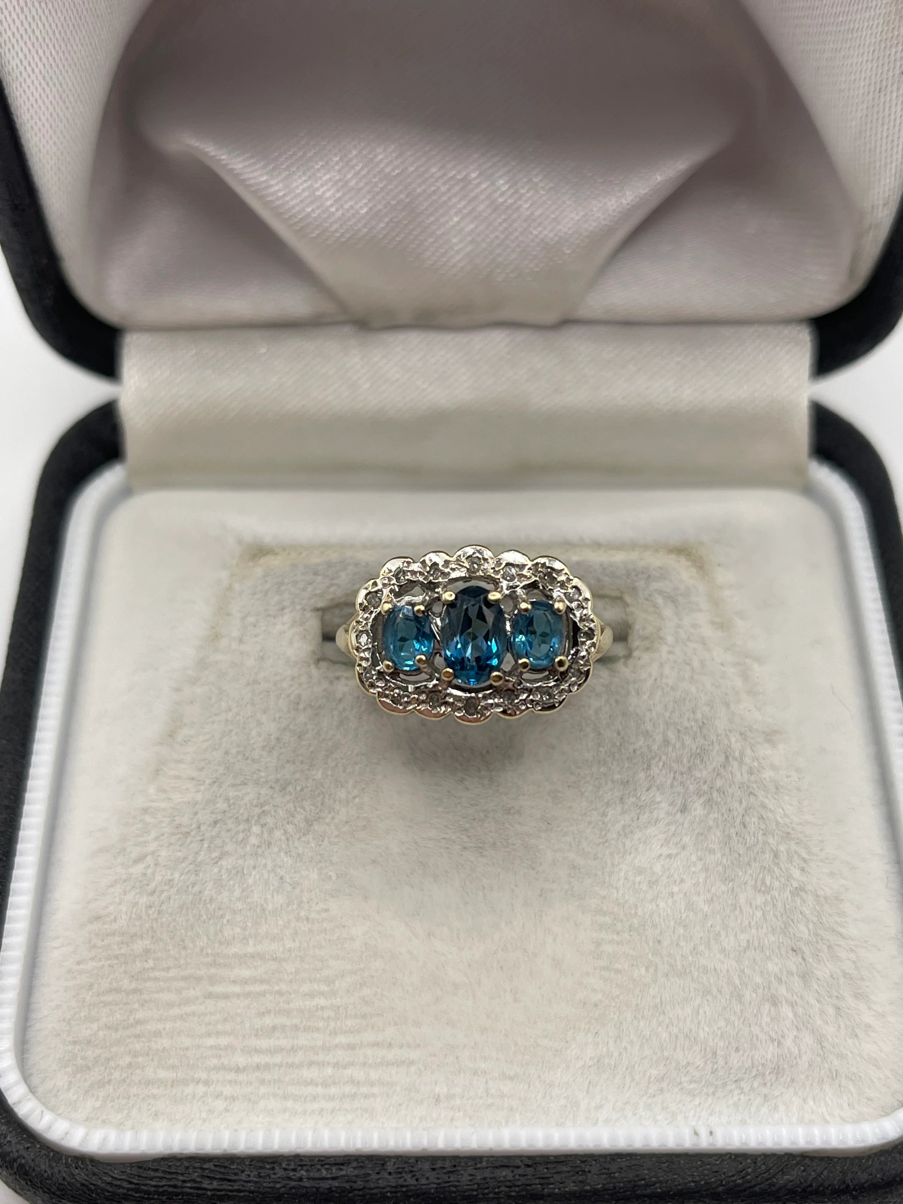 9ct gold topaz and diamond ring