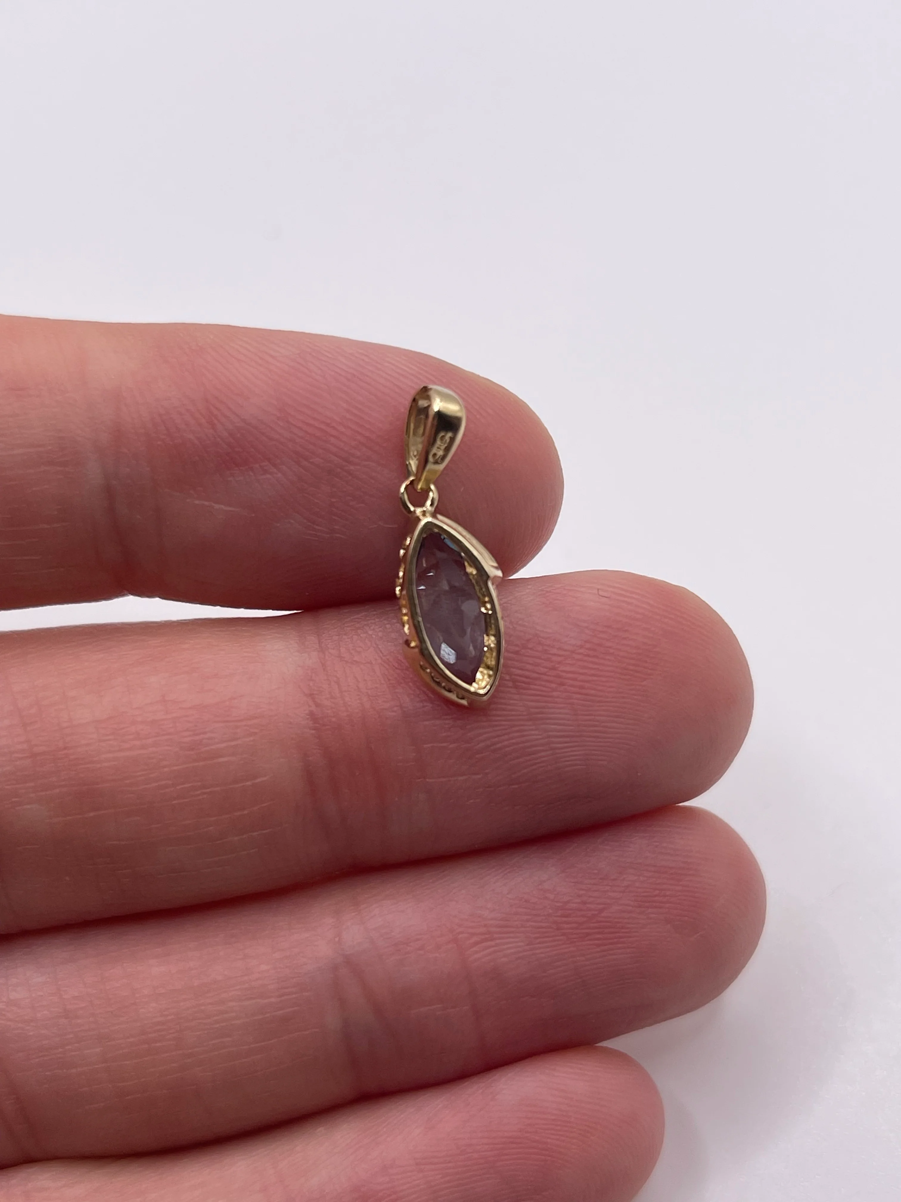 9ct gold topaz pendant - Image 2