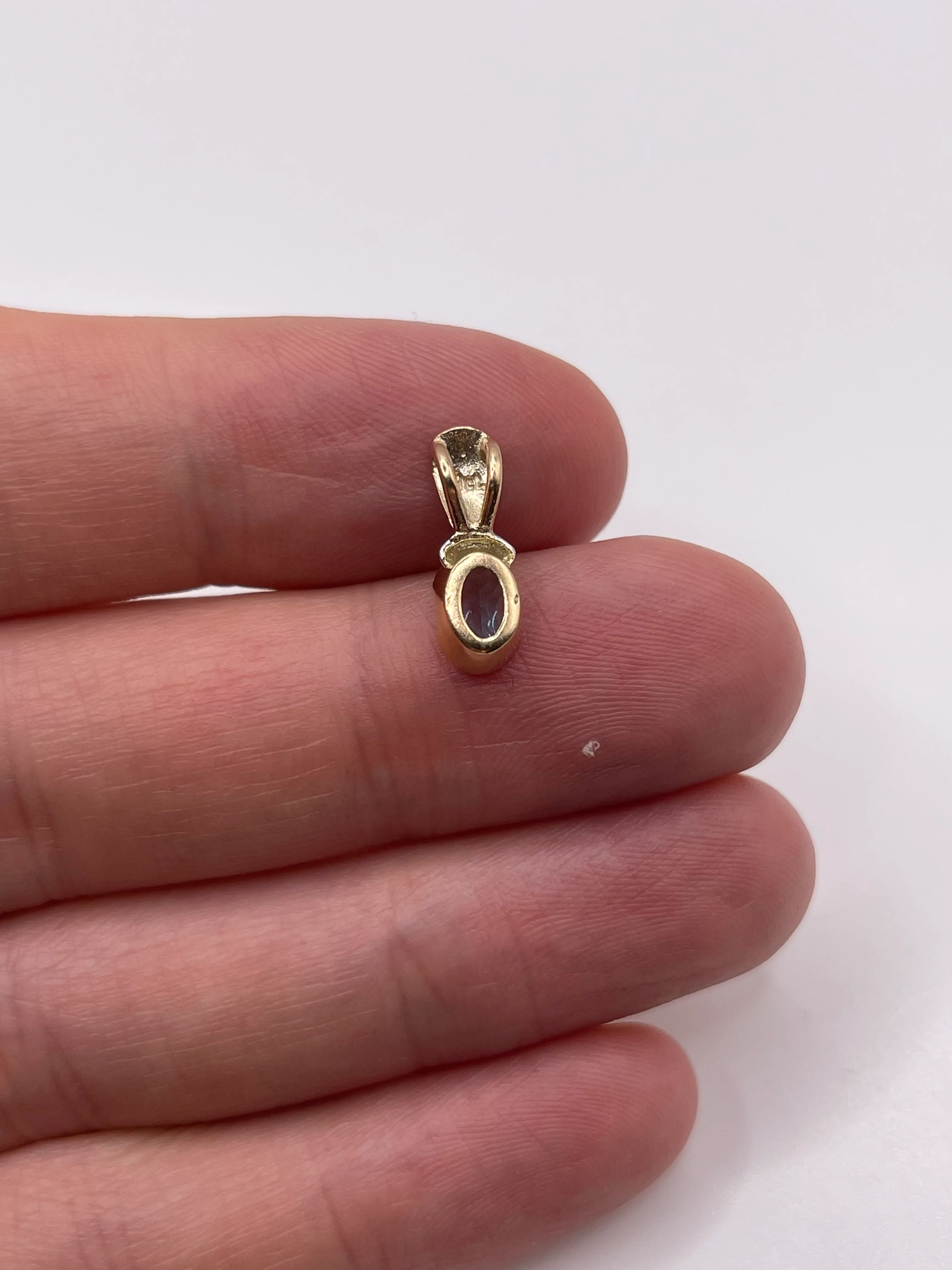 9ct gold topaz pendant - Image 2