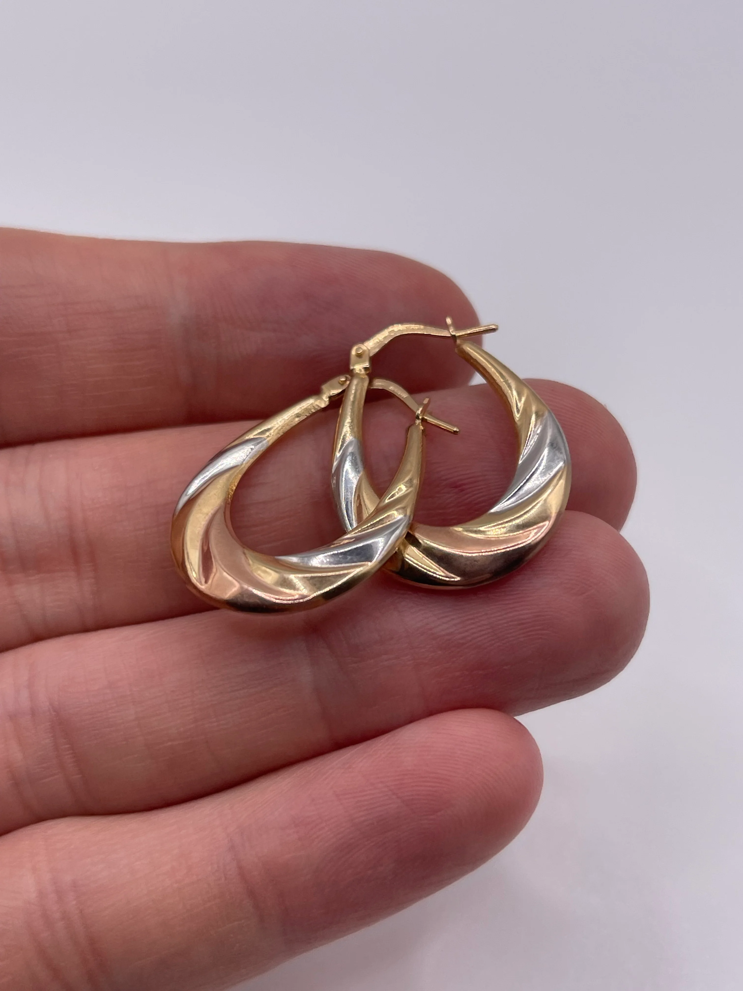 9ct tri gold creole earrings - Image 2