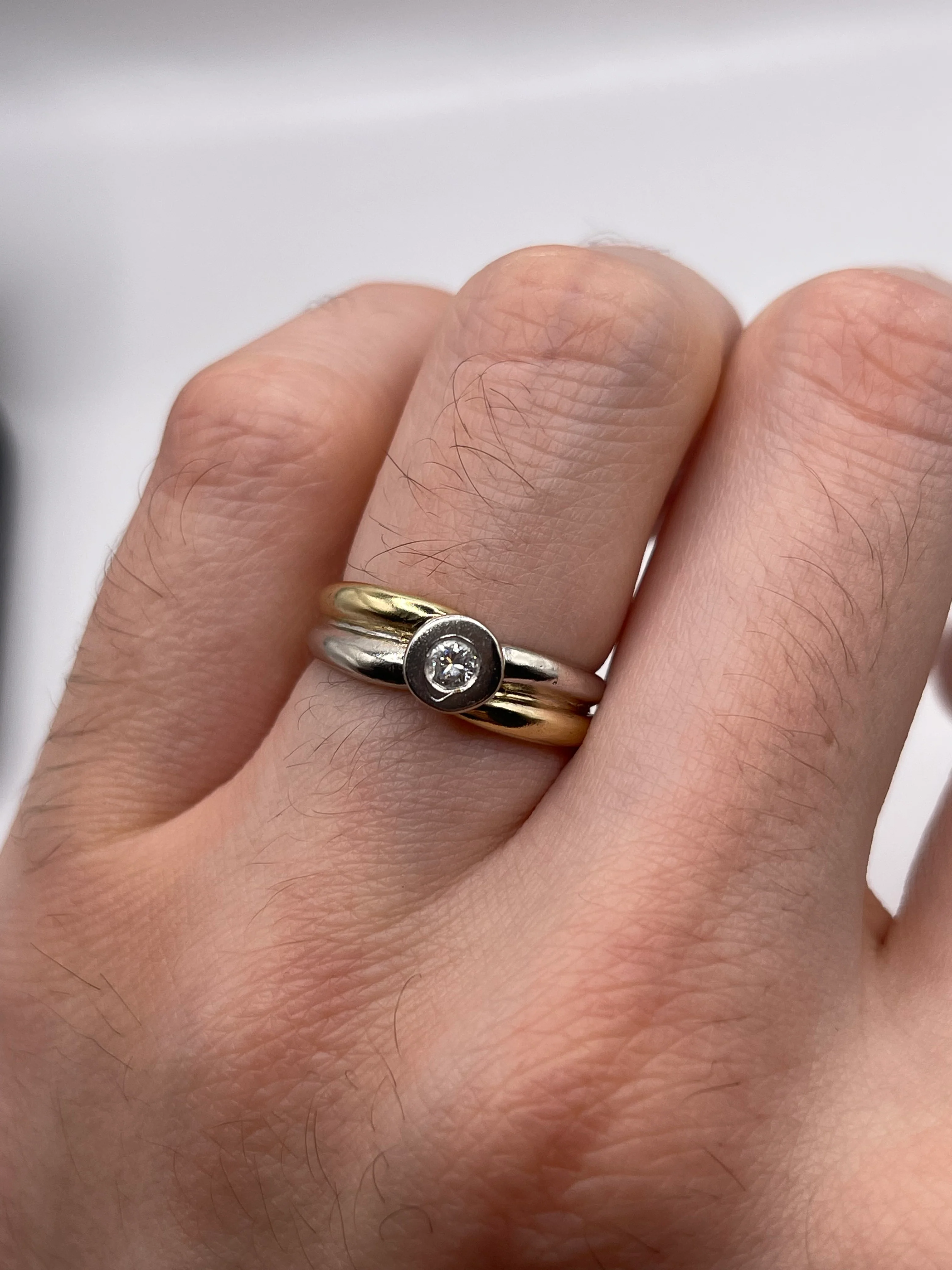 9ct two tone gold diamond ring - Image 4