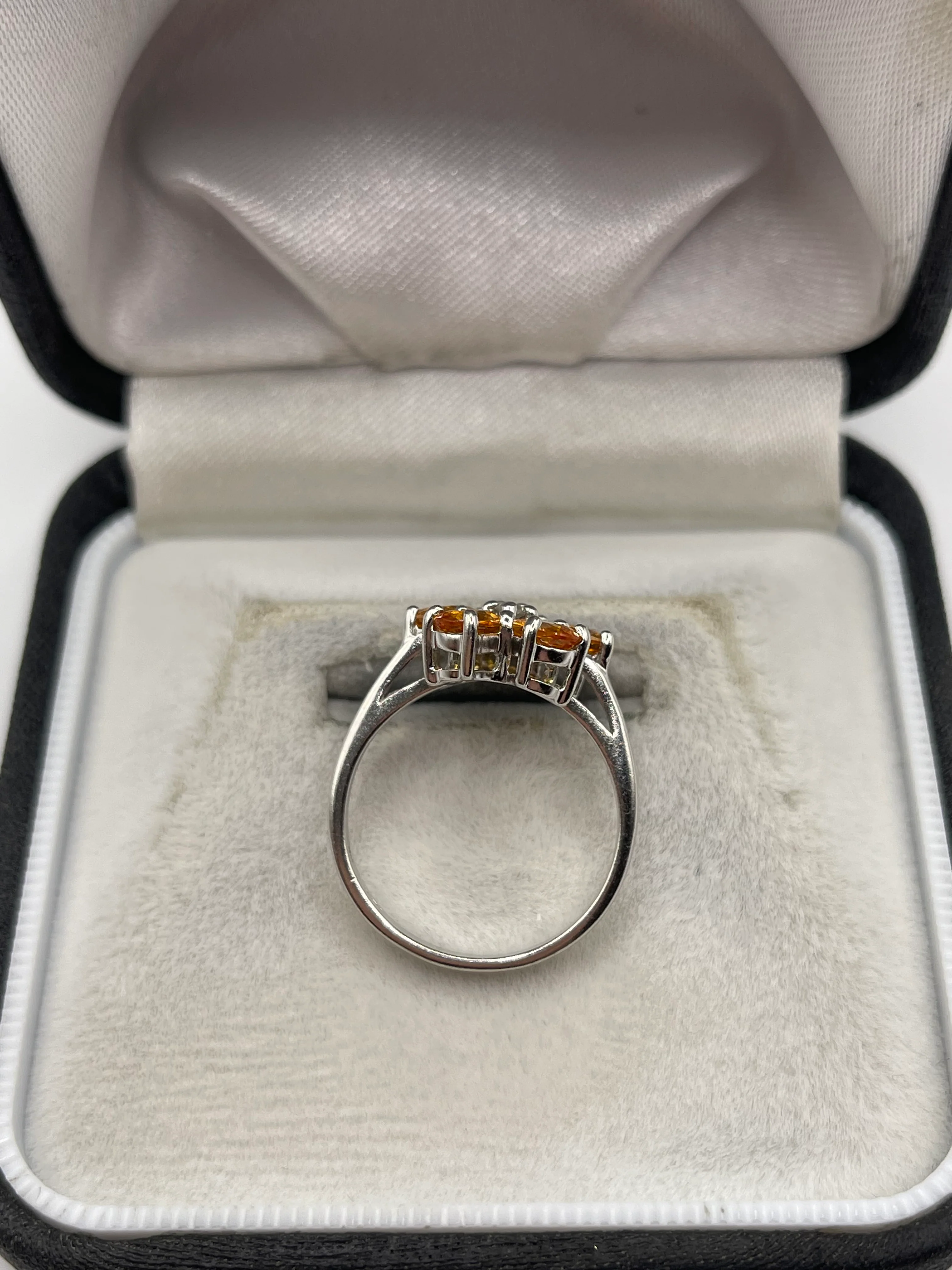 9ct white gold orange sapphire and diamond ring - Image 3