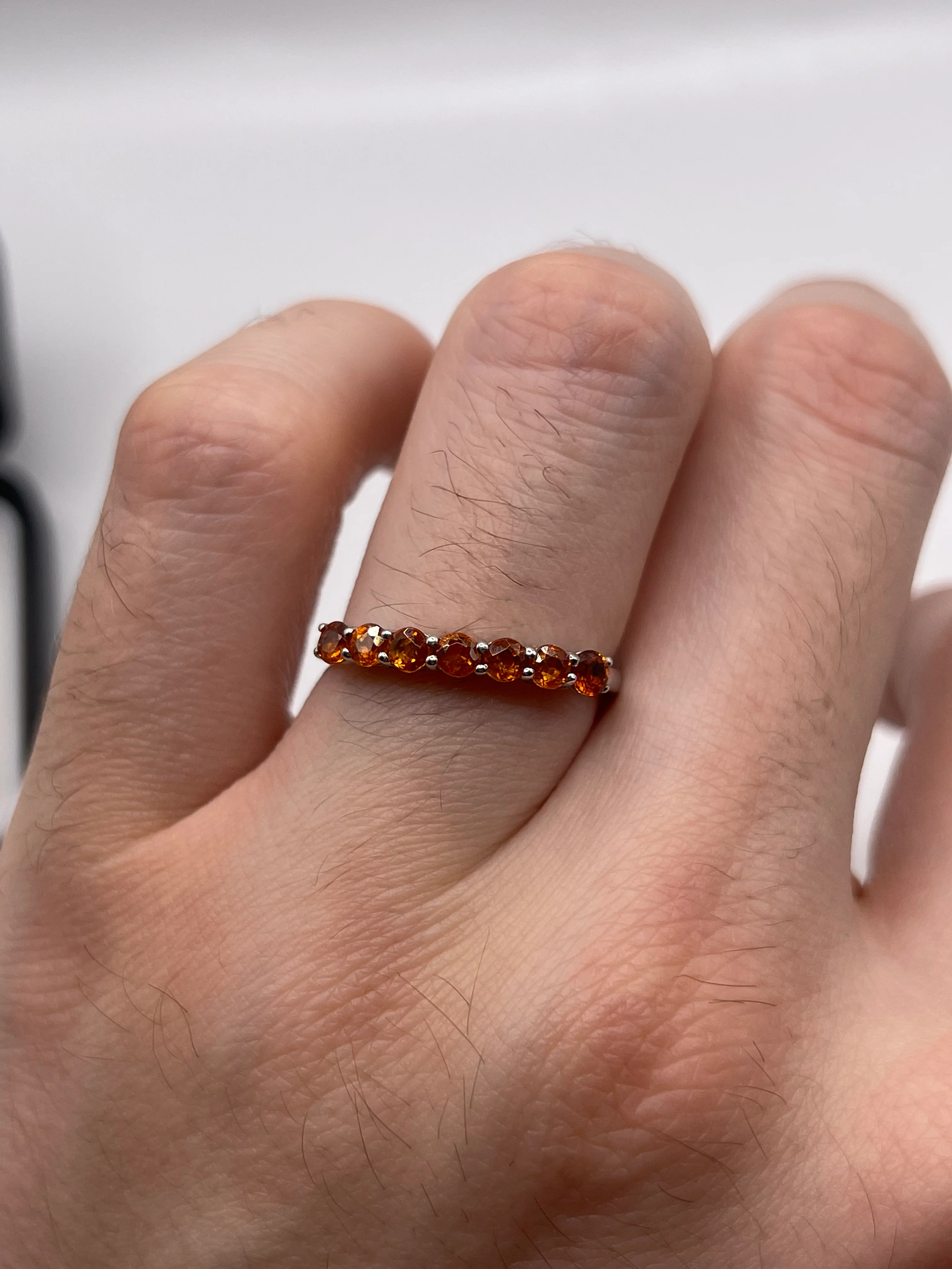 9ct white gold sapphire ring - Image 4