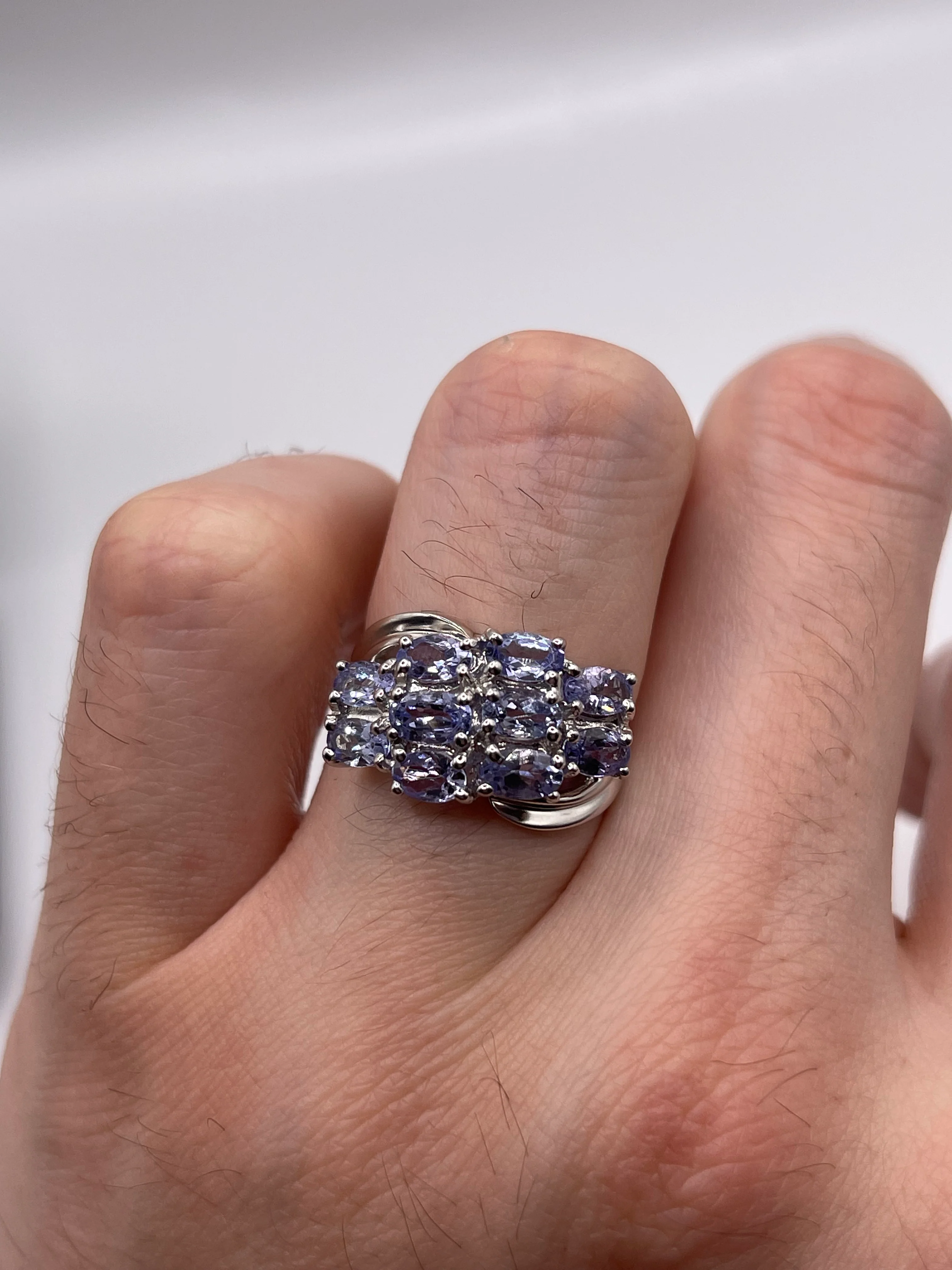 9ct white gold tanzanite cluster ring - Image 4