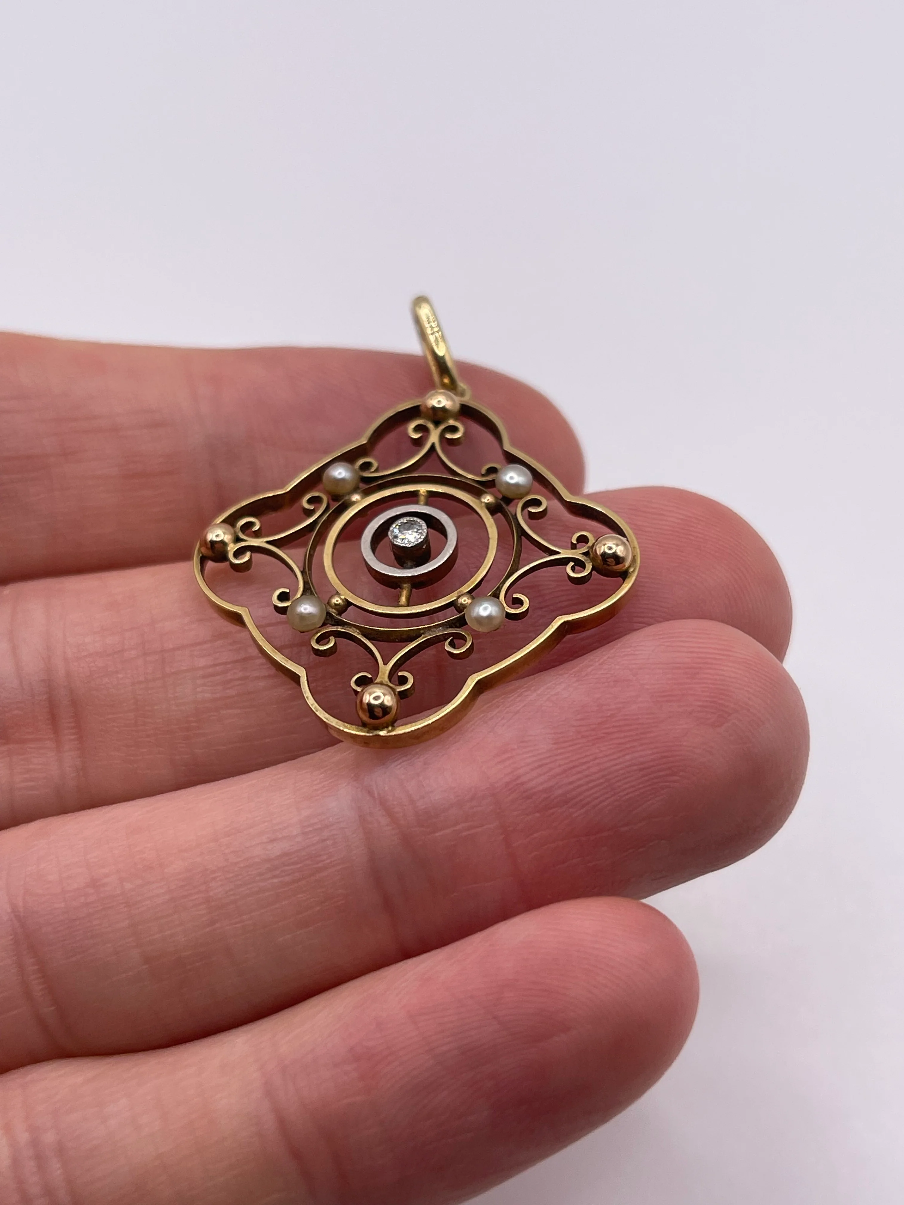 Antique 15ct gold pearl and diamond pendant - Image 2