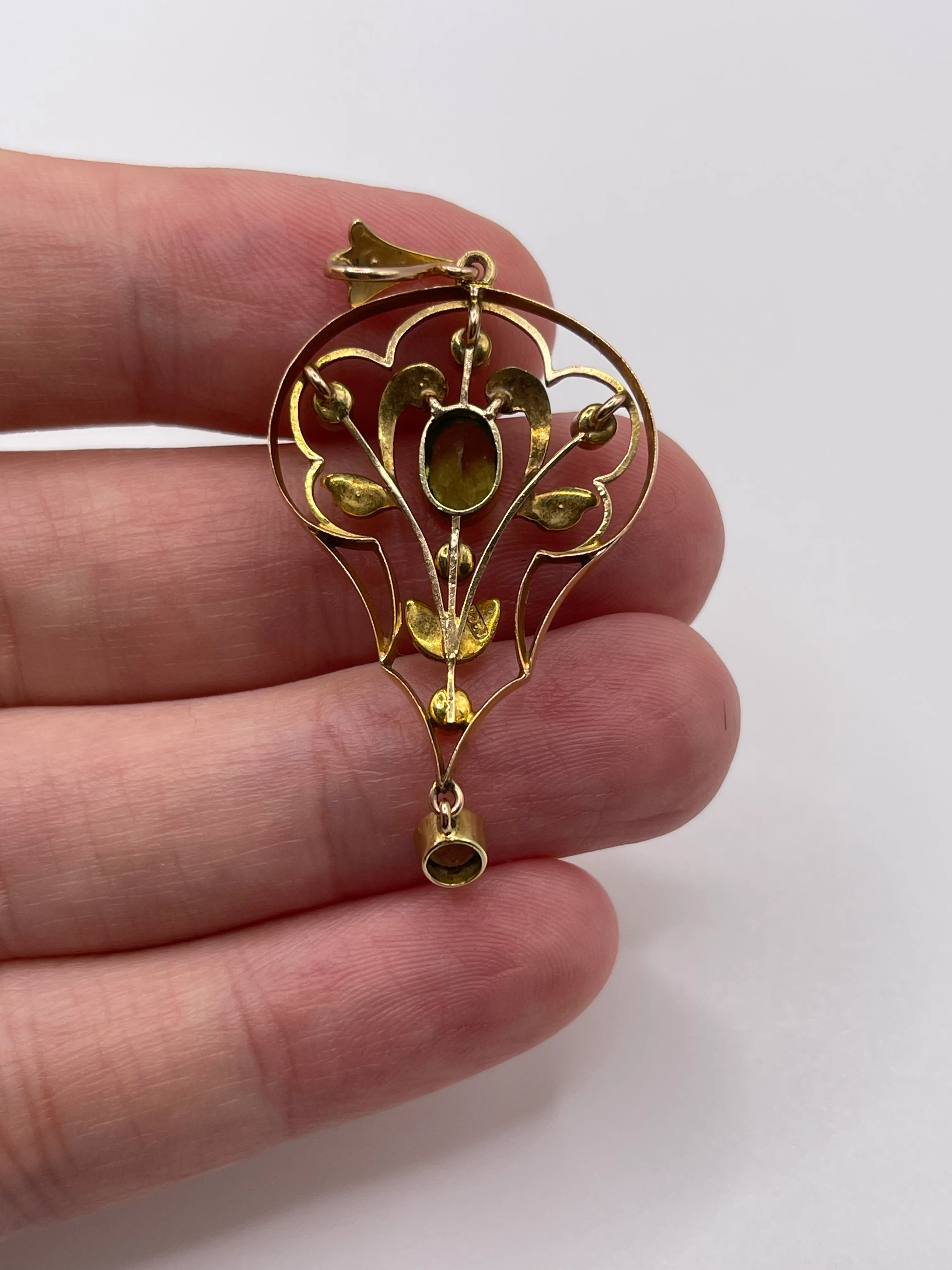 Antique 15ct gold peridot and pearl pendant - Image 3