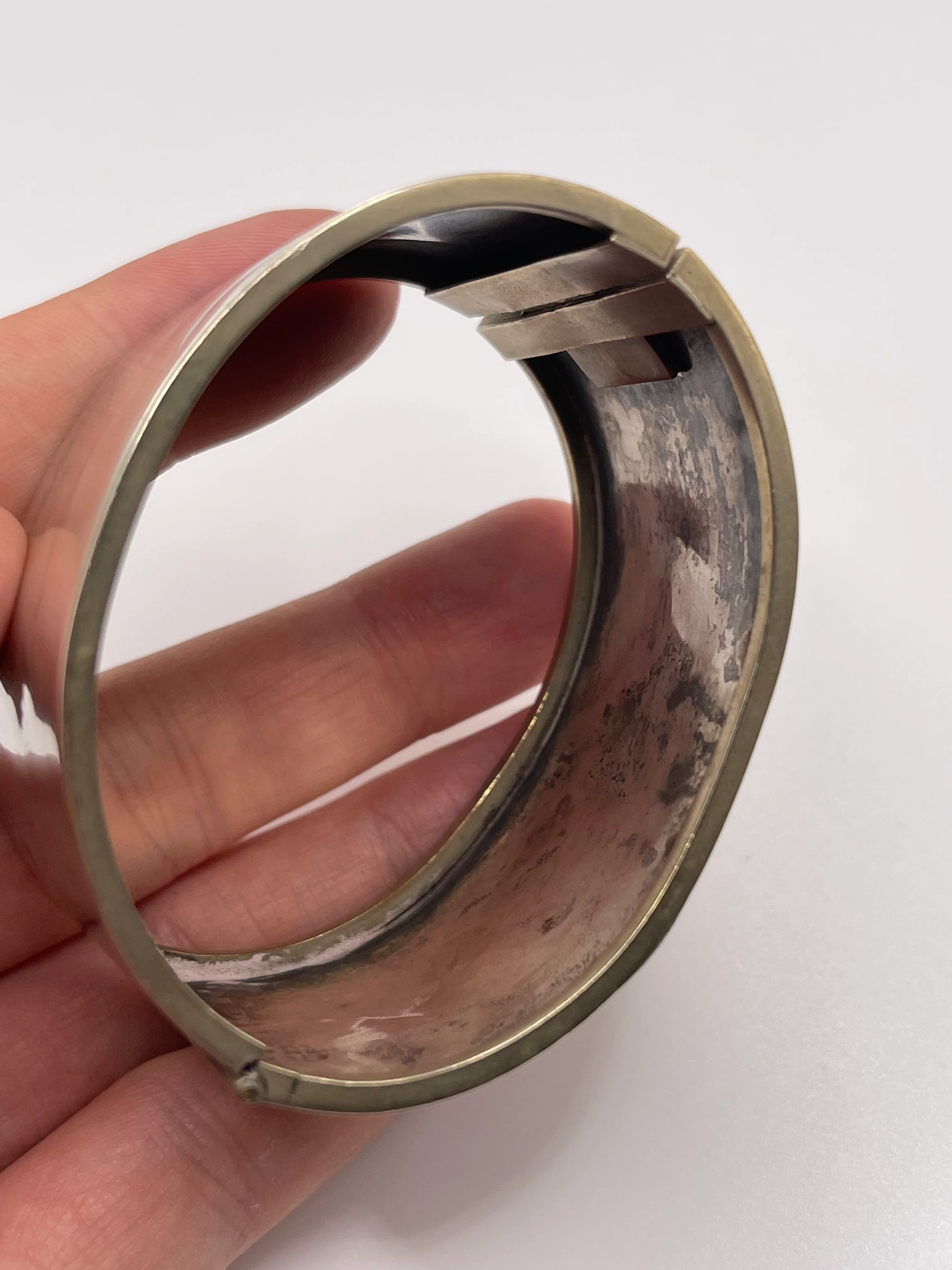 Antique silver / gold bangle - Image 4