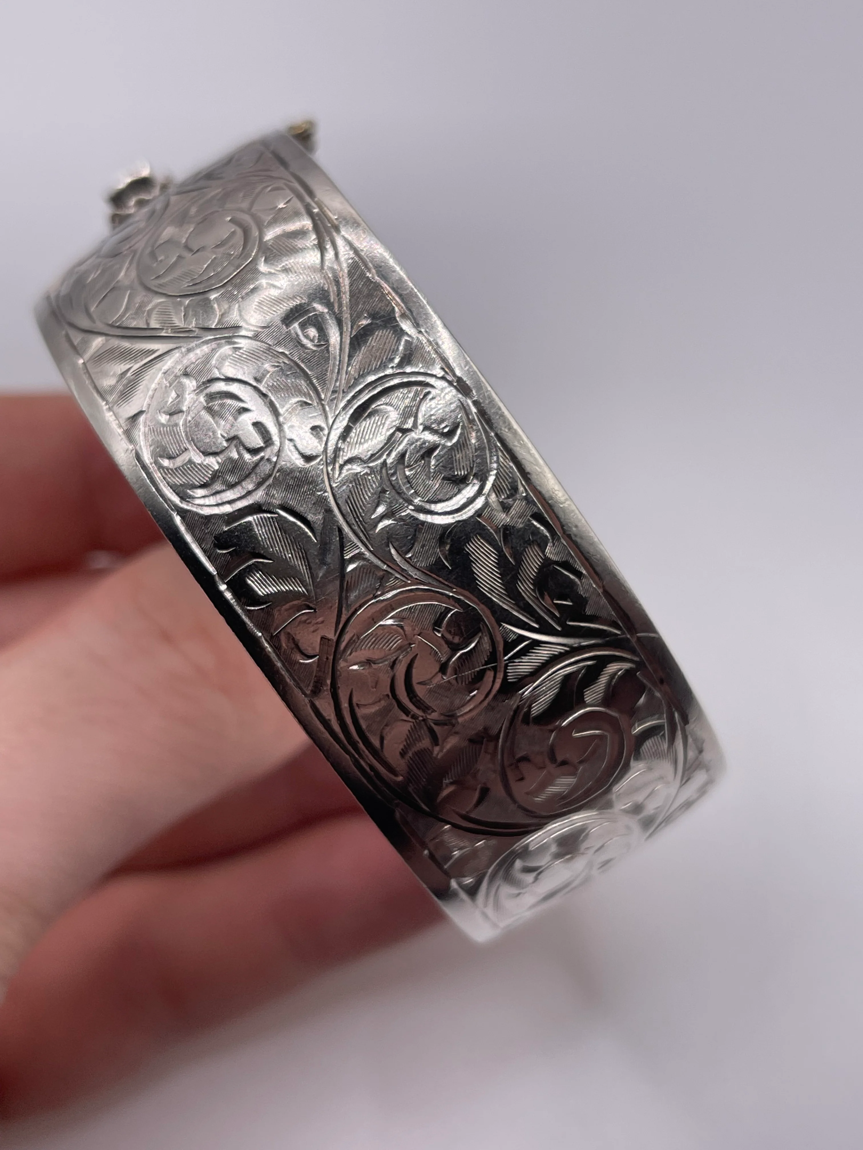 Heavy silver bangle