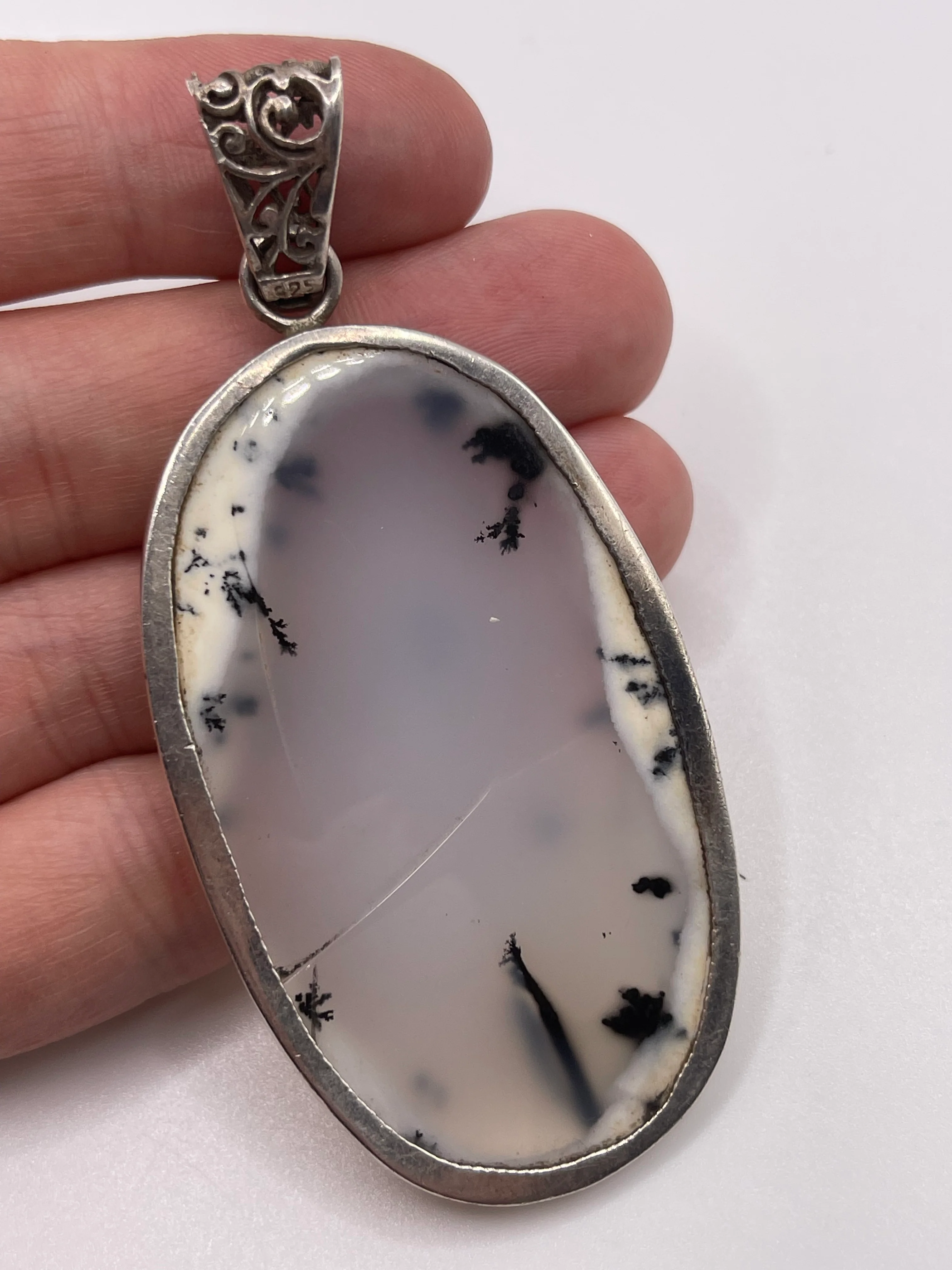 Silver gemstone pendant - Image 2