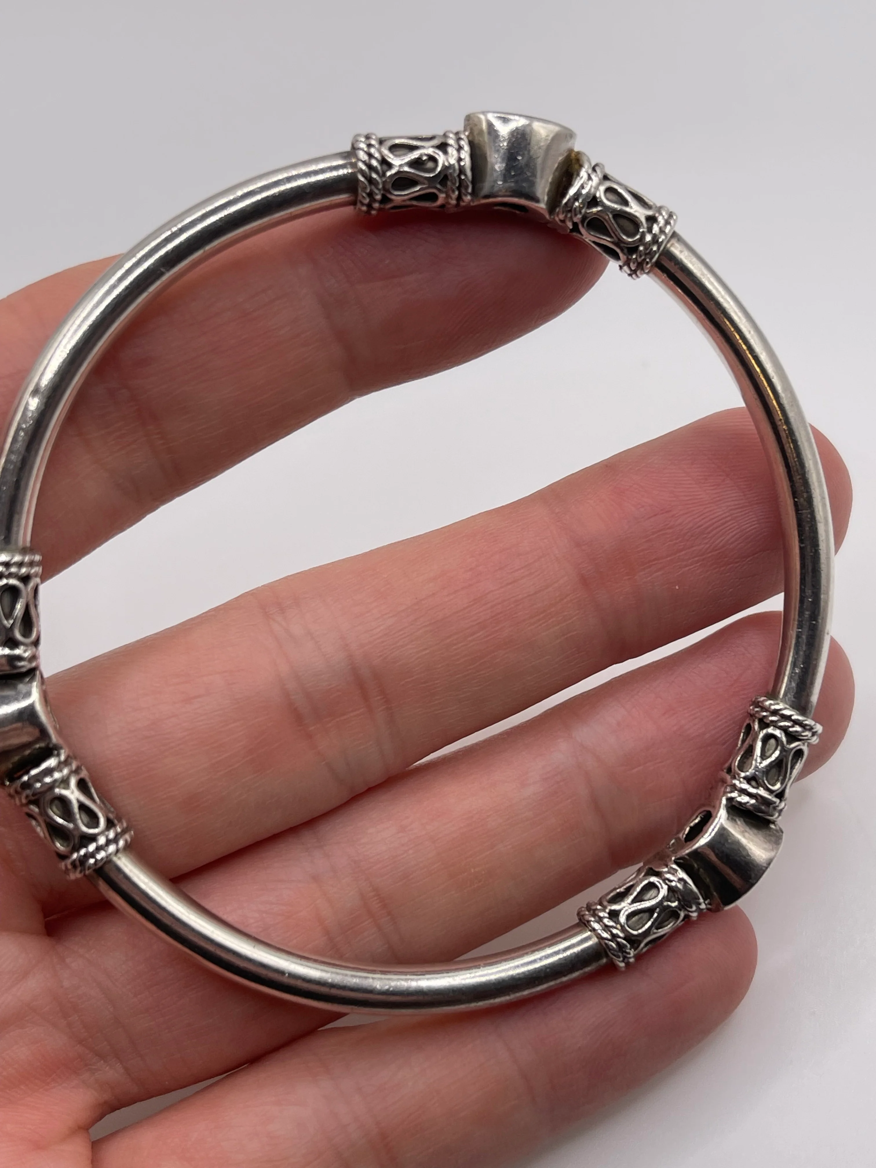 Silver onyx bangle - Image 2