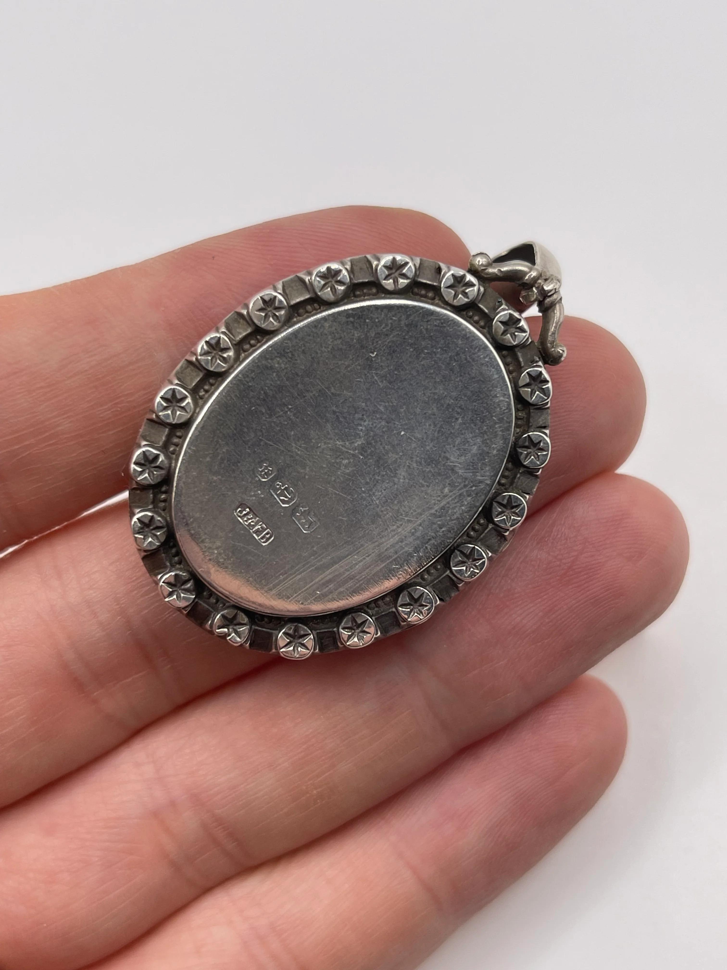 Victorian silver locket 1884 - Image 3
